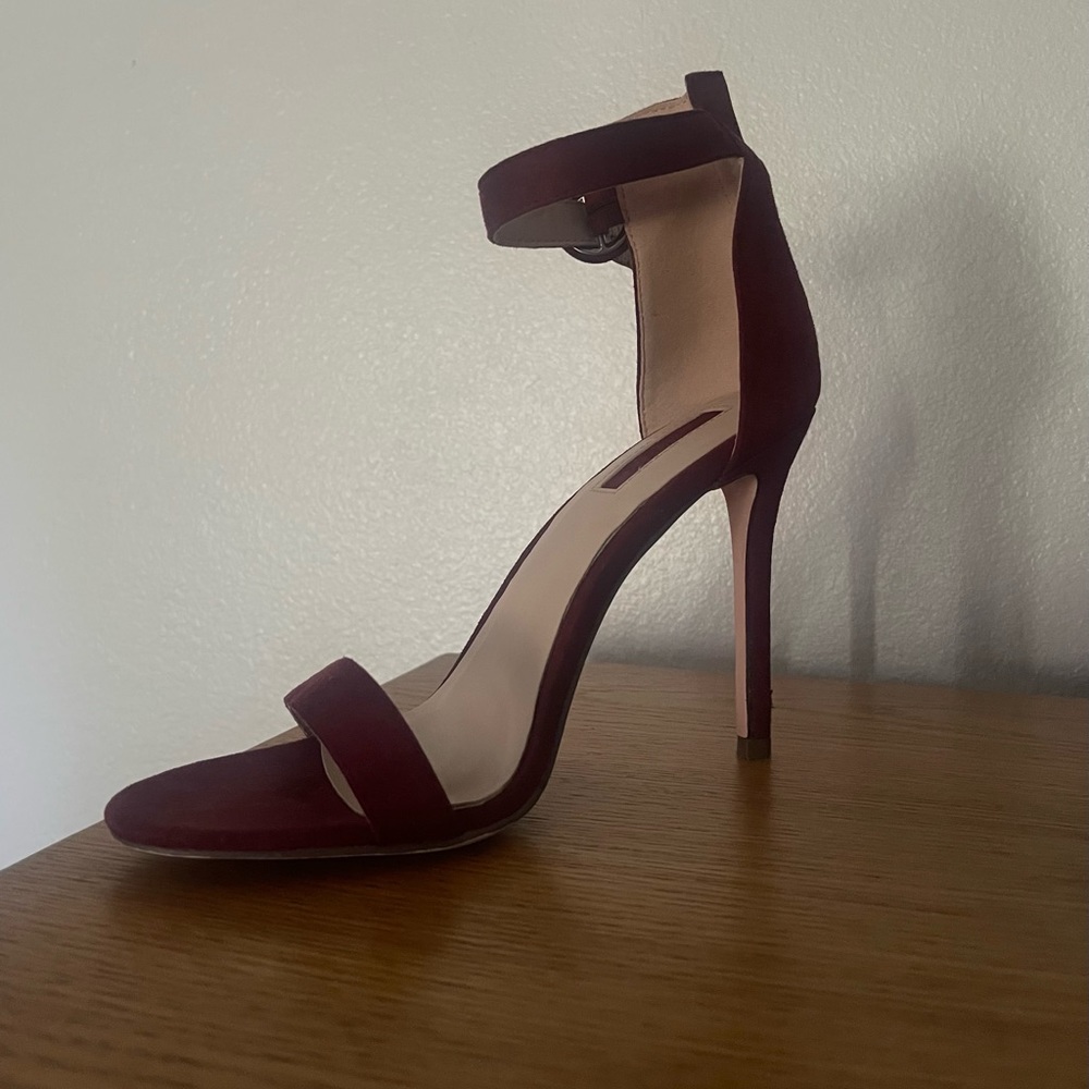 Worn once size US8.5 burgundy heels